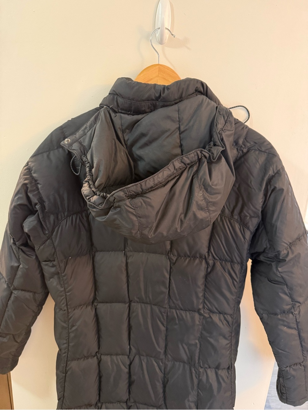The North Face Women's Black Parka | 600 - Picture 11 of 11